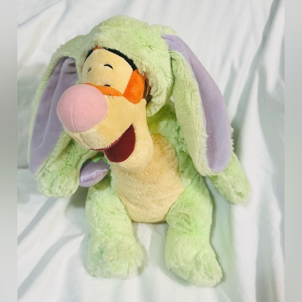 AUTHENTIC DISNEY Winnie the Pooh‎ TIGGER Green EASTER Bunny Costume 13” Plush